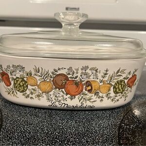 Vintage Corningware ‘La Marjolaine’ 2Qt casserole dish